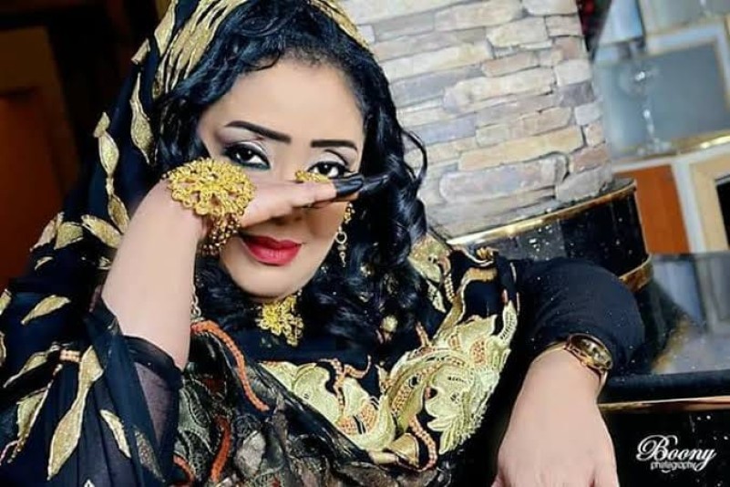 المطربة حنان بلوبلو توضح موقفها من اعتزال الغناء